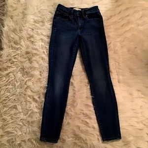 Gap high rise Curvy True skinny Ankle jeans